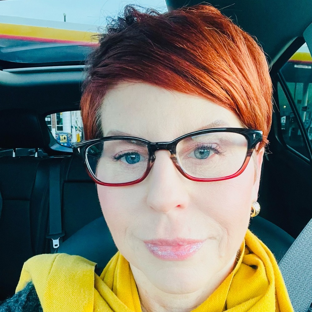 Meet your Posher, Alicia